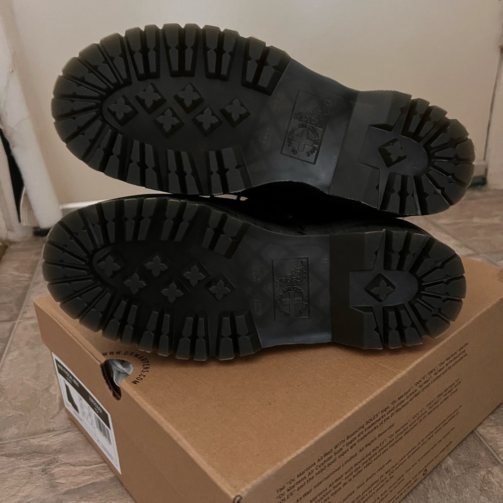 Dr Martens 1460 max leather platform boots women’s size 8 BRAND NEW - Picture 6 of 6